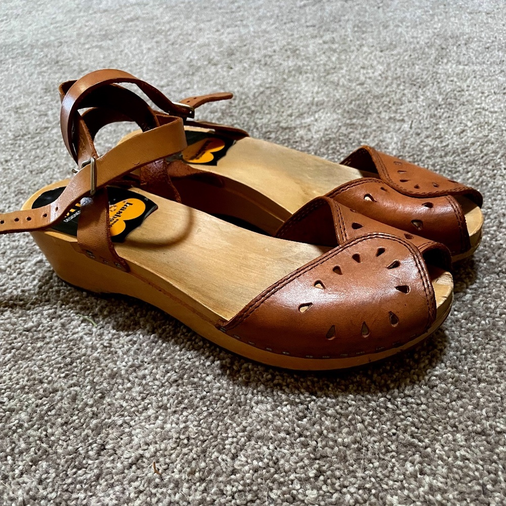 Toffel Swedish Hasbeen sandals, size 37 (US 7)